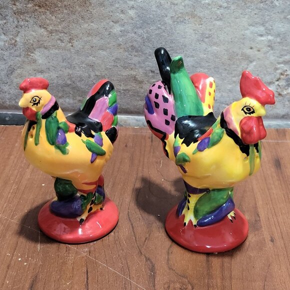 Sharon Neuhaus Chicken Rooster Salt and Pepper Shakers - Picture 3 of 12